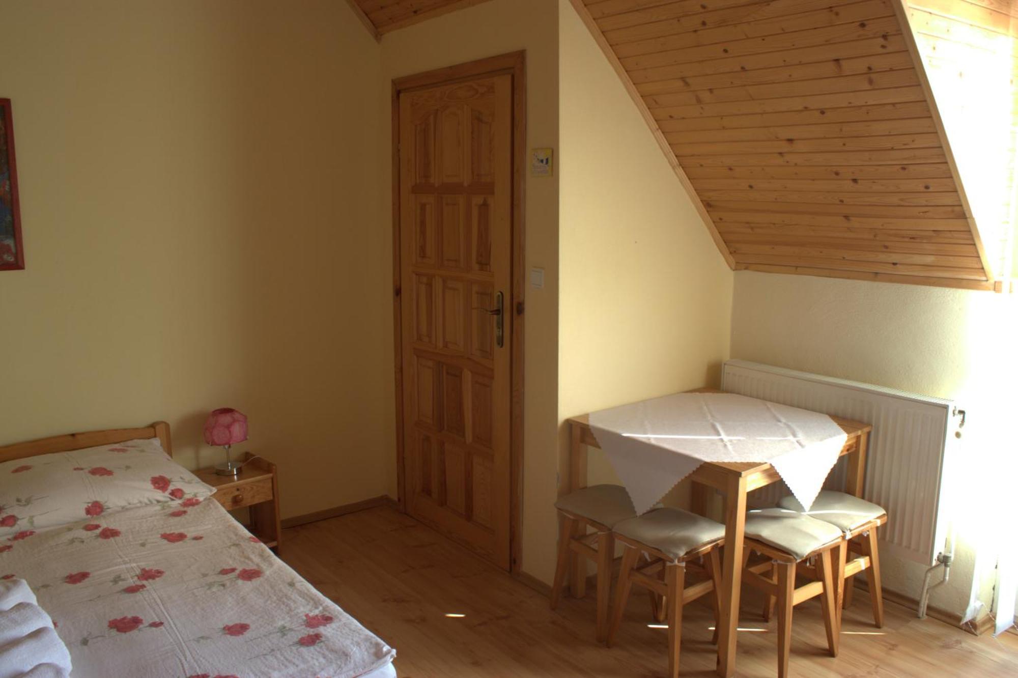 Ferienwohnung Zlty Dom Vrbov Zimmer foto