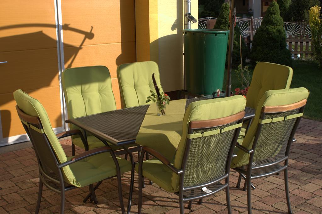 Ferienwohnung Zlty Dom Vrbov Exterior foto